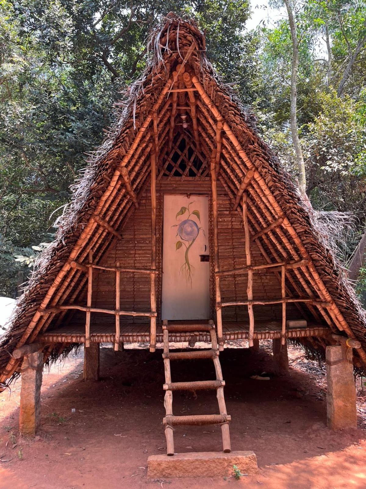Nebula Nest Cafe & Hostel Auroville Ngoại thất bức ảnh